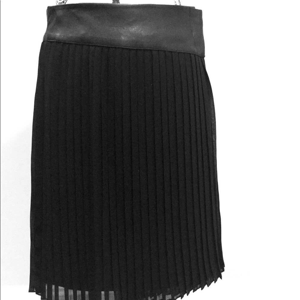 Alice + Olivia leather waistband pleated skirt